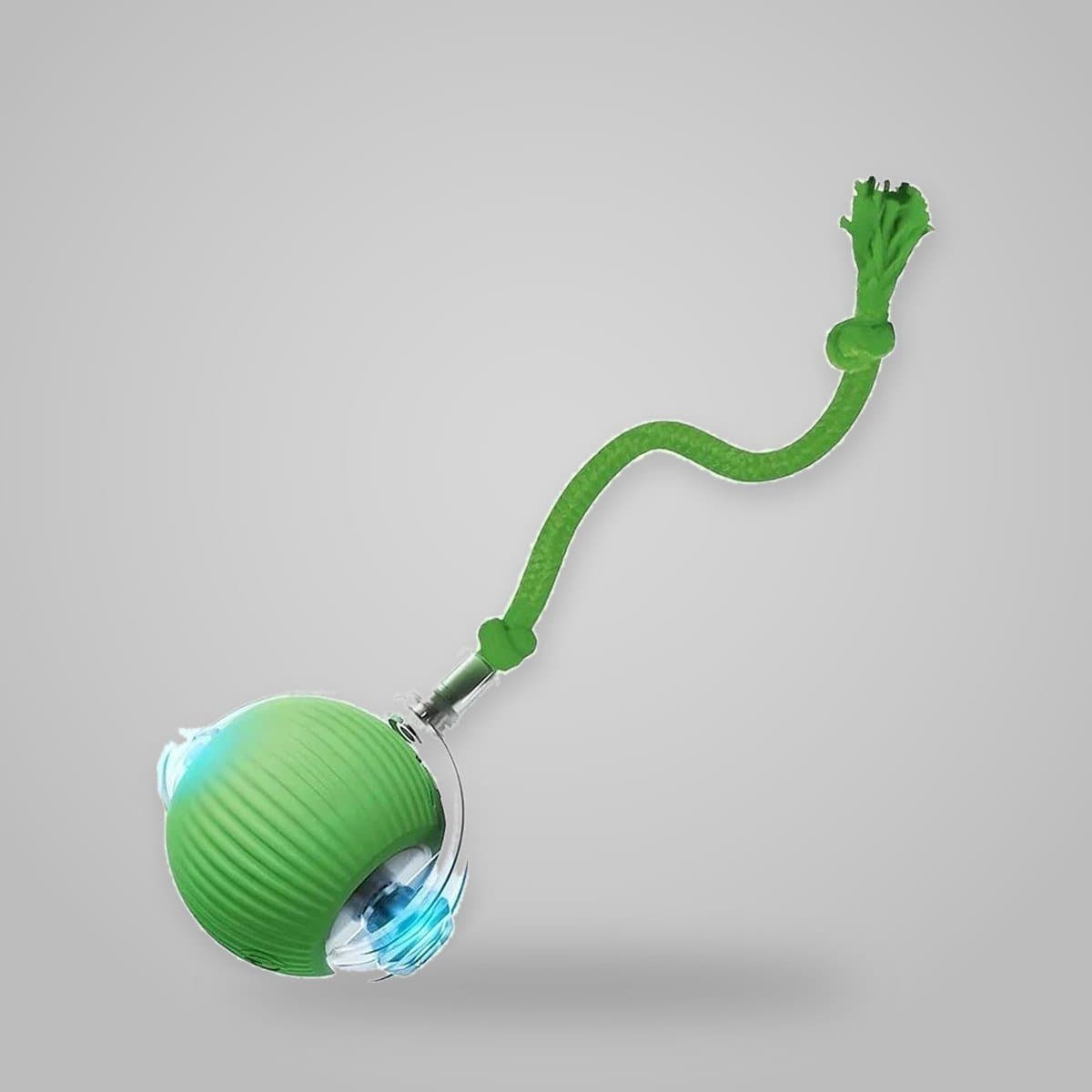 Pelota interactiva automática verde con cola de cuerda, toma de estudio