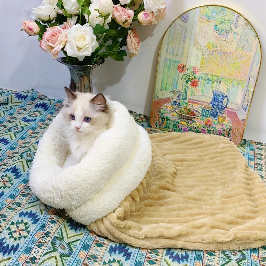 Saco de dormir de invierno para gatos, saco de gato de felpa suave, 360 °   Cama envolvente para gatos, cama nido sin carga y lavable para gatos de interior y perros pequeños